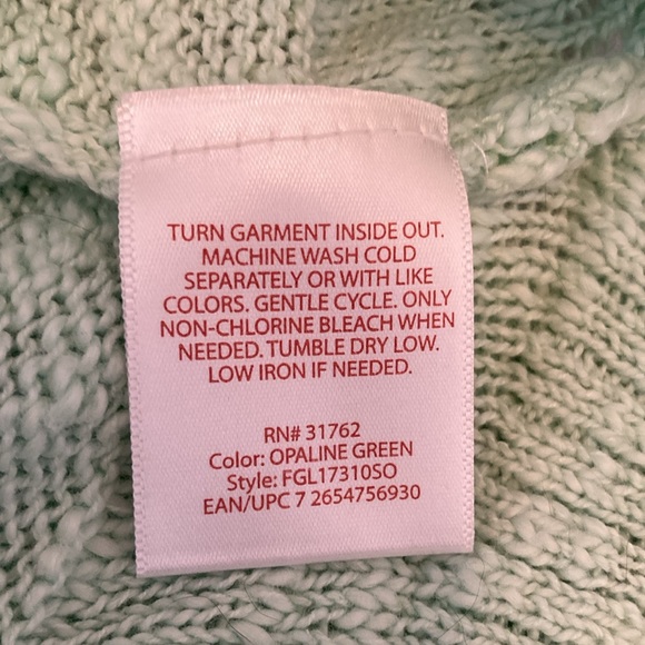 NWOT Extra long hoodie sweater - Picture 9 of 12